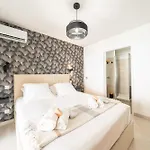 Modern 1 Bedroom Flat 2 Terraces Parking Appartement