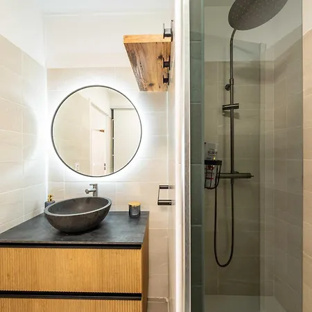 Modern 1 Bedroom Flat 2 Terraces Parking *