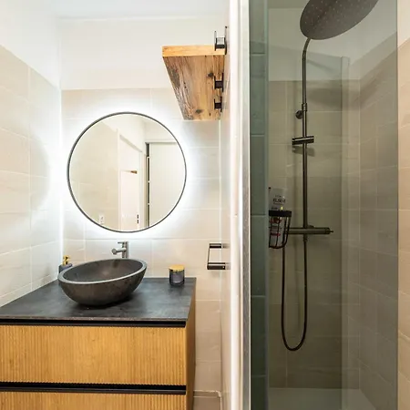 Modern 1 Bedroom Flat 2 Terraces Parking Appartamento